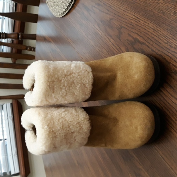Ugg Suede Booties  Size 9 - Picture 2 of 6